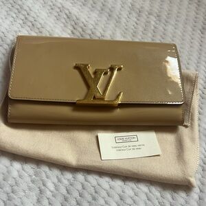 Louis Vuitton wallet gold tone LV logo Louise neo Sobe